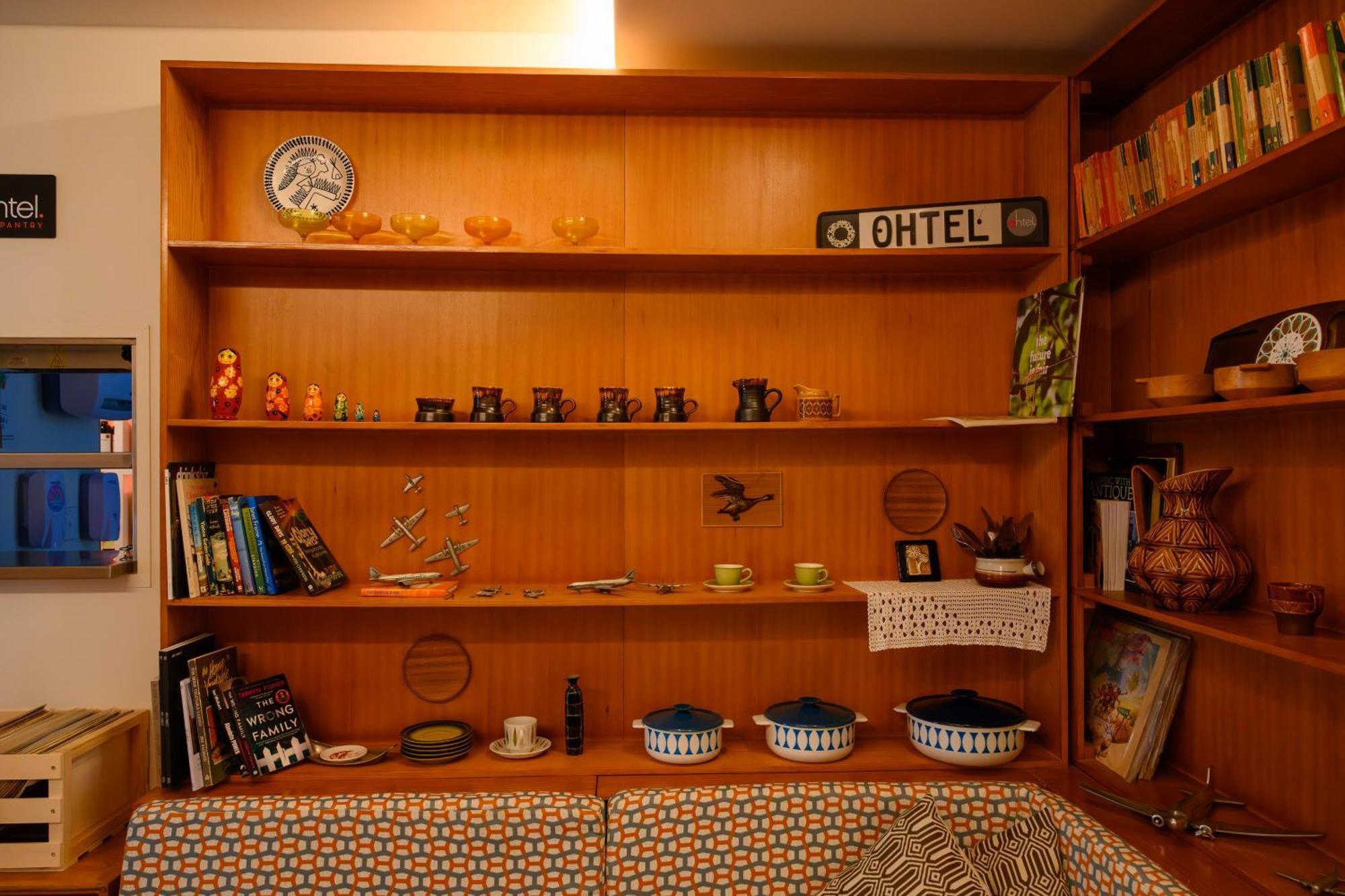 Ohtel Auckland Hotel Eksteriør billede A typical 1970s kitchen