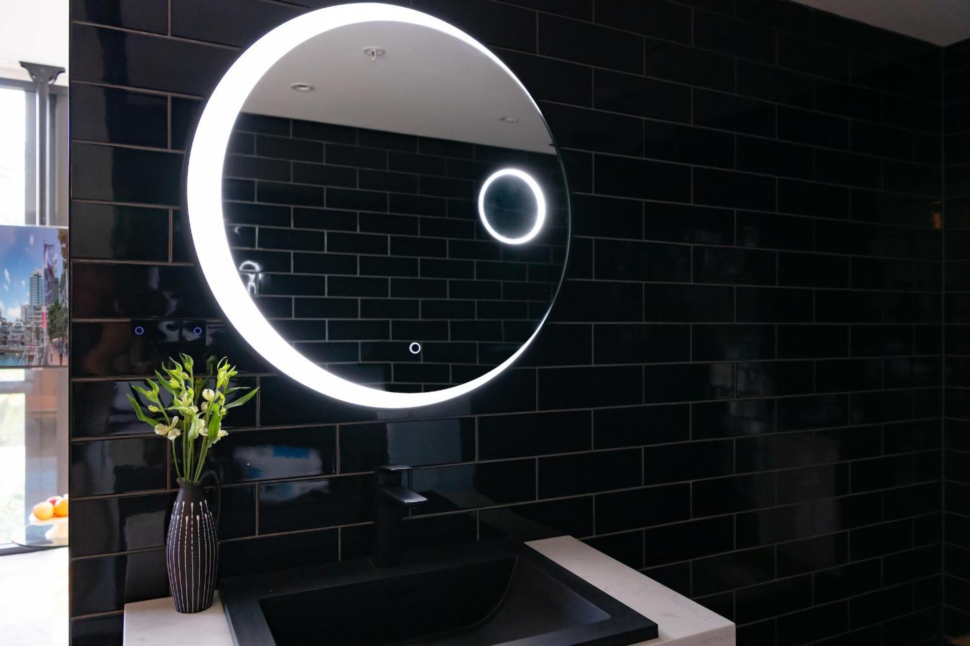 Ohtel Auckland Hotel Eksteriør billede LED mirror